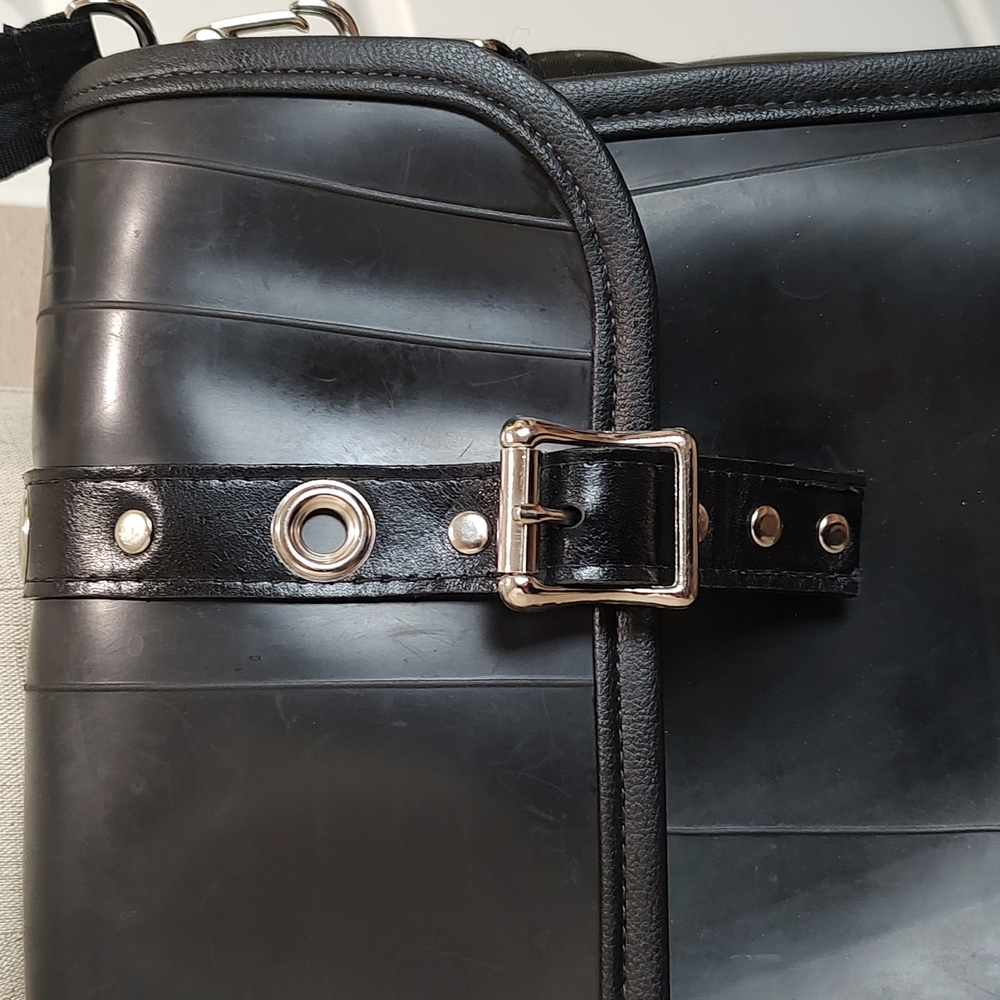 New Passchal Us Made Recycled Rubber Tire Messenger B… Gem